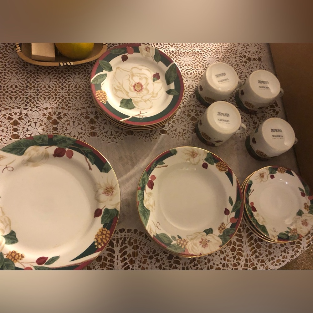 Tienshan Magnolia 17 Piece Set